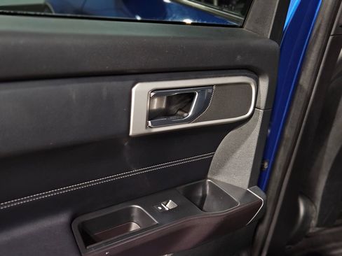 Used 2020 Ford Explorer XLT w/ Equipment Group 202A image 34