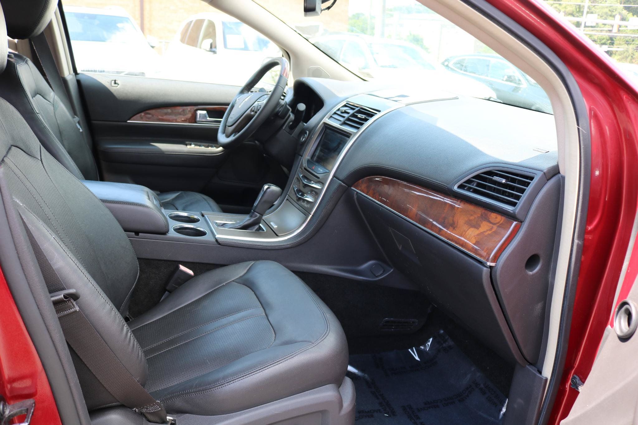 Used 2015 Lincoln MKX FWD w/ Walnut Swirl Wood Package image 43