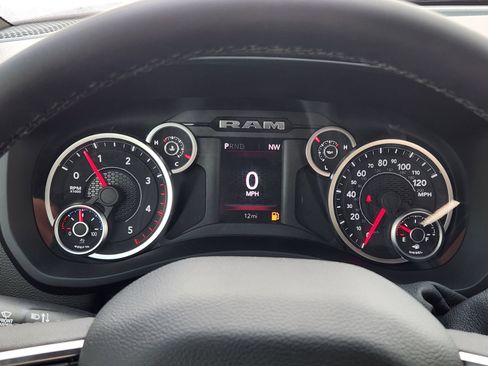 New 2027 RAM 3500 Big Horn AWD/4WD image 15