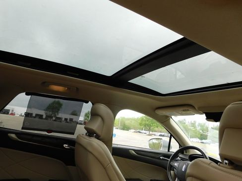 Used 2018 Lincoln MKC Reserve image 6