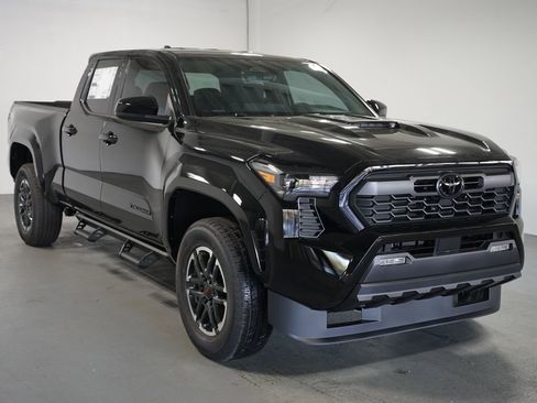 New 2026 Toyota Tacoma TRD Sport image 3