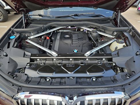 Used 2022 BMW X7 xDrive40i w/ Executive Package image 10