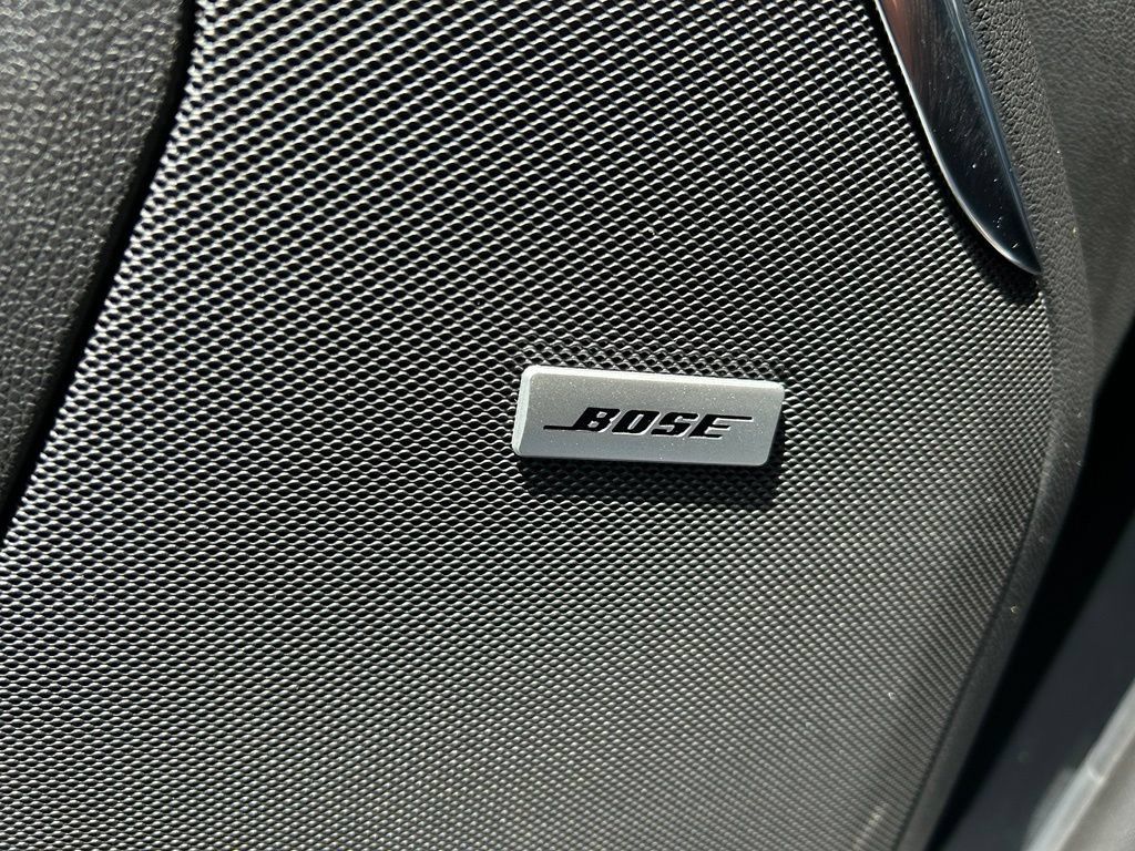 Used 2025 GMC Yukon Denali w/ Denali Reserve Package RWD image 44