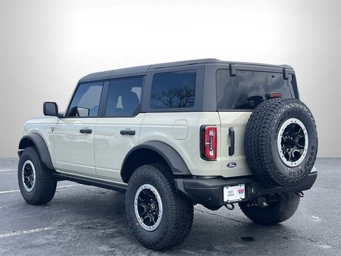 New 2026 Ford Bronco Badlands image 22