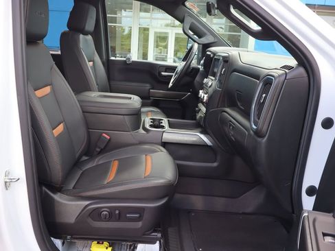 Used 2022 GMC Sierra 2500 AT4 w/ AT4 Premium Plus Package AWD/4WD image 21