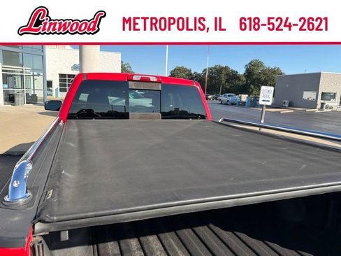 Used 2017 GMC Sierra 1500 SLT w/ SLT Preferred Package AWD/4WD image 11