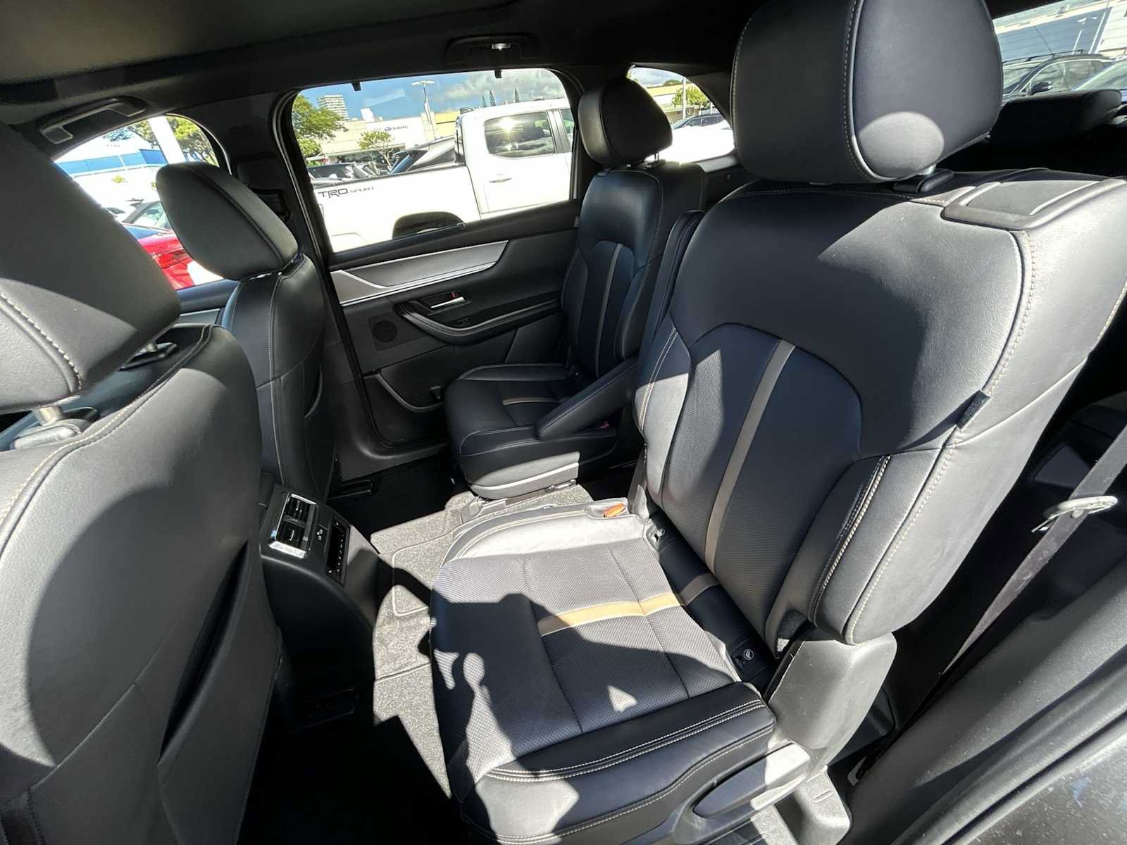 Used 2024 MAZDA CX-90 Plug-In Hybrid w/ Premium Plus AWD/4WD image 23