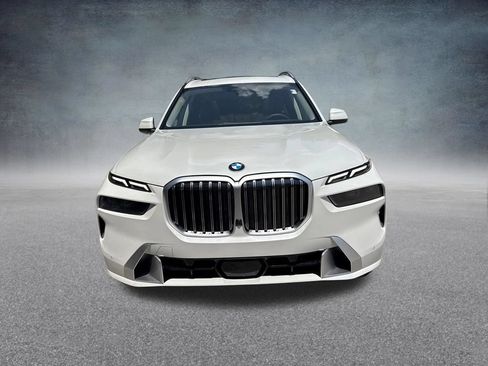 Used 2027 BMW X7 xDrive40i w/ Executive Package AWD/4WD image 9
