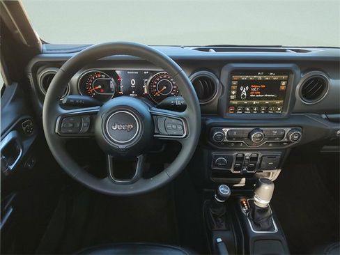 Certified 2023 Jeep Gladiator Sport image 13