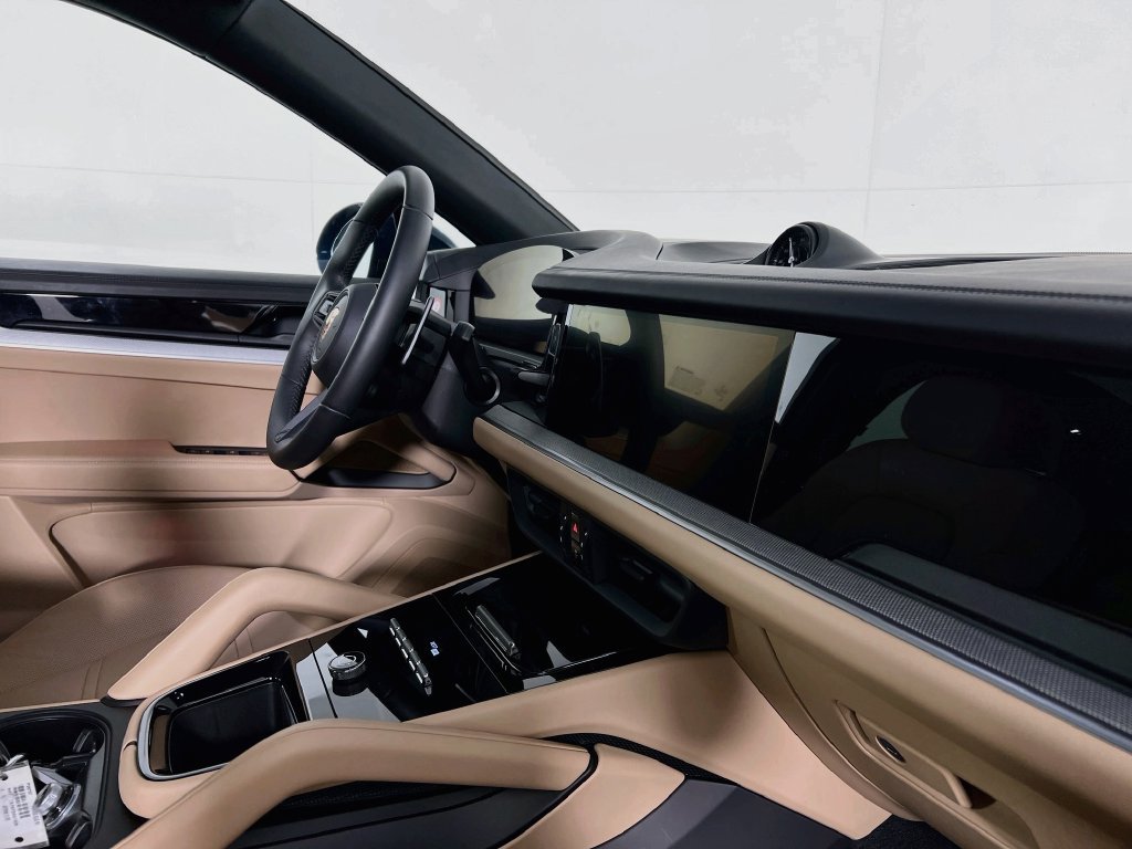 Certified 2026 Porsche Cayenne S AWD/4WD image 31
