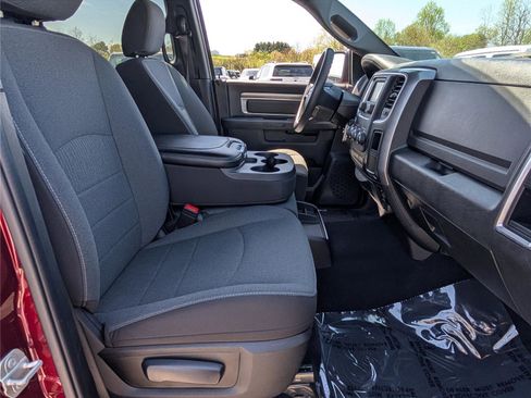 Used 2024 RAM 1500 Classic Warlock image 10