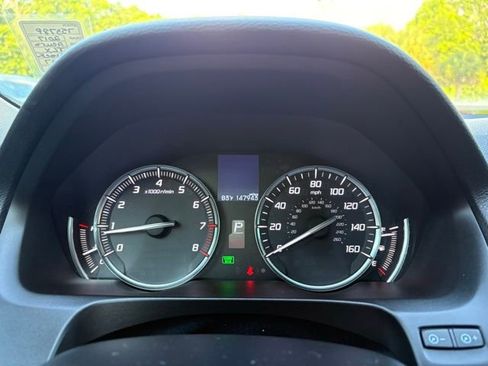 Used 2017 Acura TLX FWD image 16