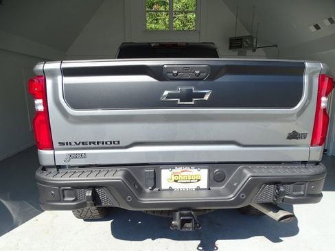 Certified 2024 Chevrolet Silverado 2500 ZR2 w/ ZR2 Bison Edition image 19