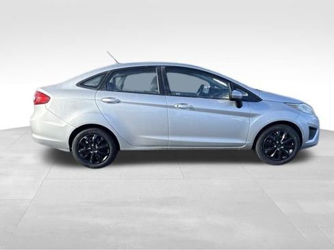 Used 2013 Ford Fiesta S image 9