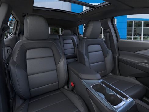 New 2025 Chevrolet Equinox EV LT image 16