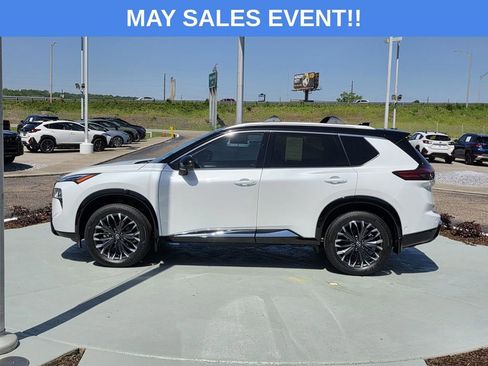 Used 2025 Nissan Rogue Platinum FWD image 6