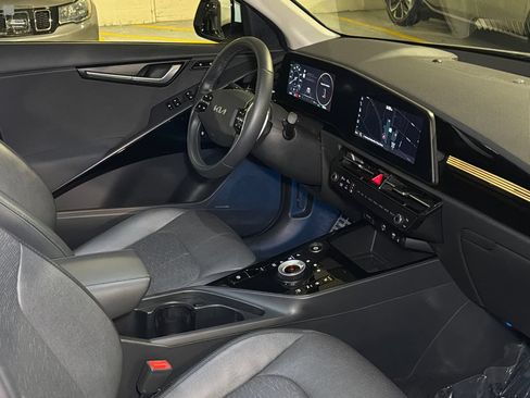 Certified 2023 Kia Niro Wave FWD image 13