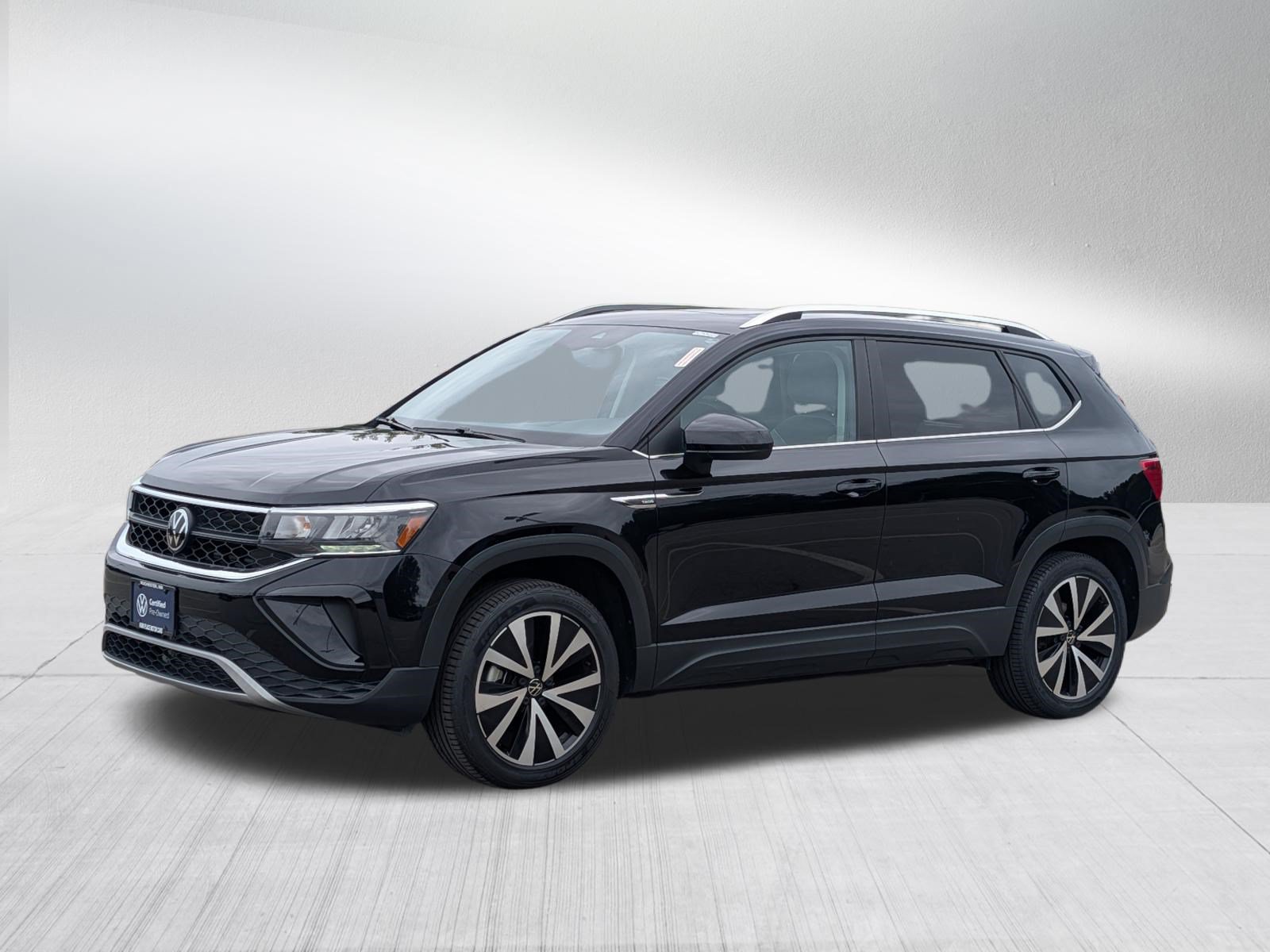 Certified 2023 Volkswagen Taos SE w/ Panoramic Sunroof Package AWD/4WD image 3