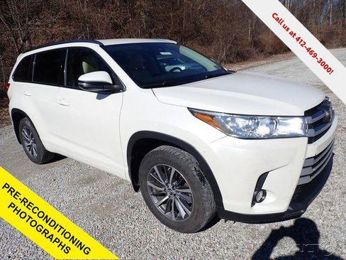 Certified 2017 Toyota Highlander XLE w/ Carpet Mat Package image 1