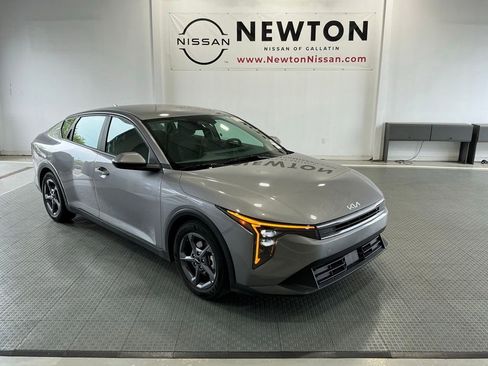 Used 2025 Kia K4 FWD image 1