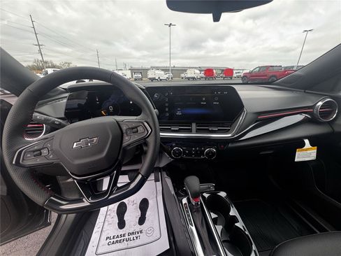 New 2026 Chevrolet Trax RS w/ Driver Confidence Package FWD image 13