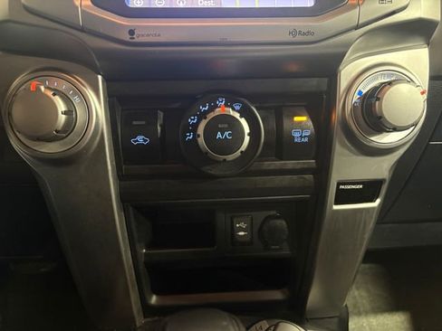 Used 2015 Toyota 4Runner SR5 Premium image 19