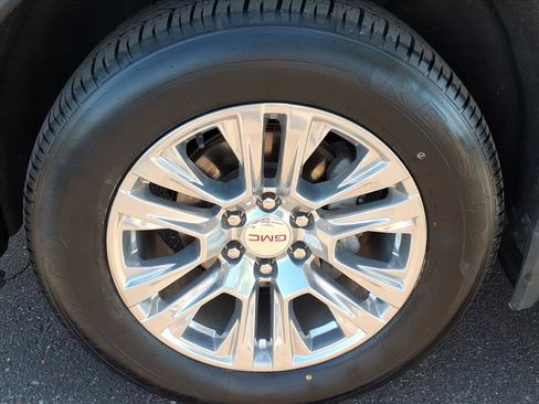 Used 2021 GMC Sierra 1500 Denali w/ Driver Alert Package II image 9