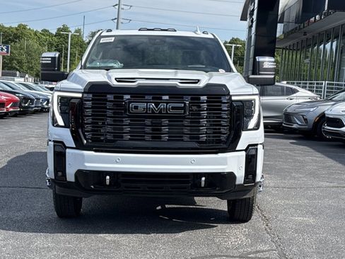 New 2026 GMC Sierra 3500 Denali Ultimate w/ LPO, Black Badging Package AWD/4WD image 13
