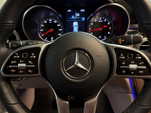 Used 2022 Mercedes-Benz GLC 300 4MATIC image 22