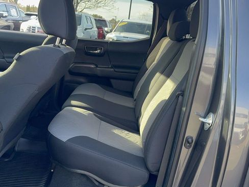 Used 2023 Toyota Tacoma TRD Sport AWD/4WD image 14
