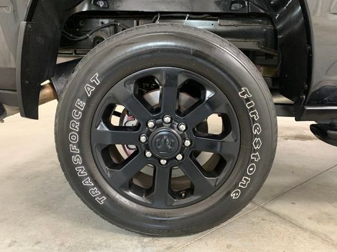Used 2019 RAM 2500 Big Horn w/ Night Edition AWD/4WD image 9