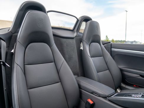 Used 2025 Porsche 718 Boxster image 24