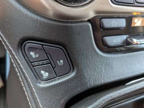 Used 2017 GMC Yukon Denali AWD/4WD image 29