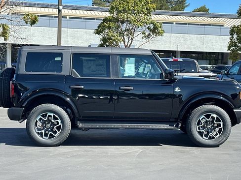 New 2026 Ford Bronco Outer Banks AWD/4WD image 3