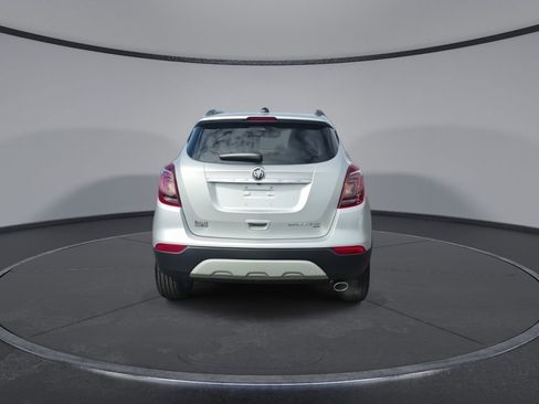 Used 2022 Buick Encore Preferred w/ Safety Package image 7