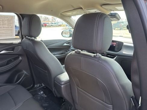 Used 2025 Buick Encore GX Preferred image 42