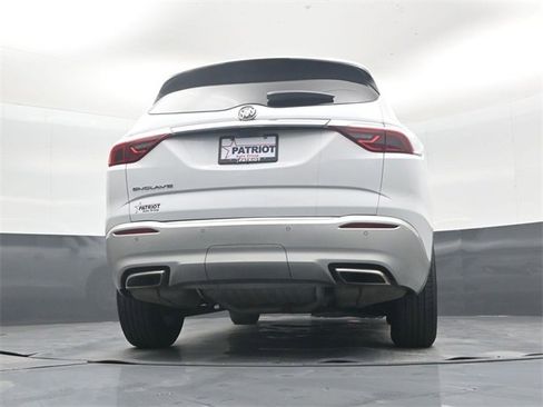 Used 2024 Buick Enclave Premium image 44