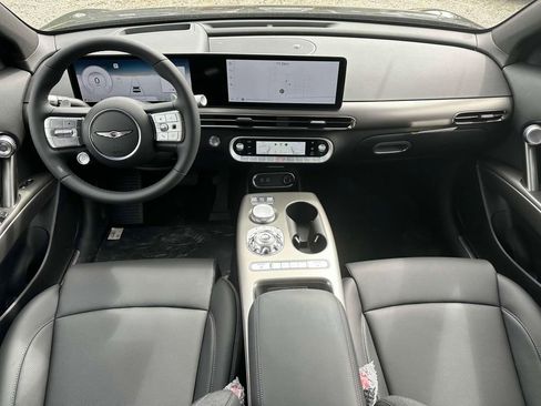New 2025 Genesis GV60 Advanced image 10