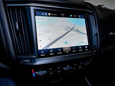 Used 2022 Maserati Levante GT image 39