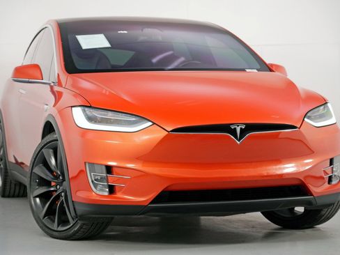 Used 2020 Tesla Model X Long Range image 4