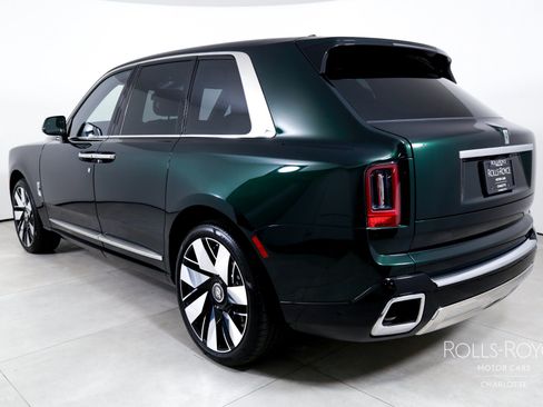 Used 2026 Rolls-Royce Cullinan AWD/4WD image 8