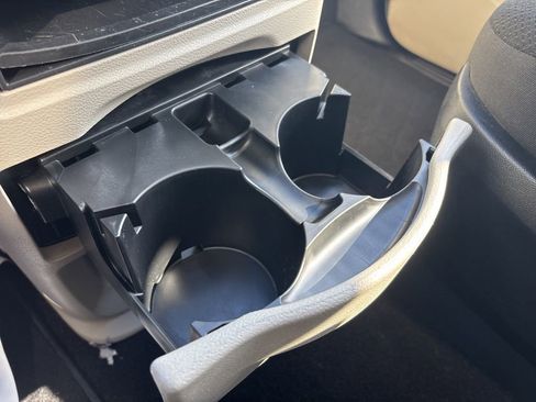 Used 2019 Dodge Grand Caravan SE image 26