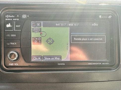 Used 2013 Toyota Sienna XLE image 16