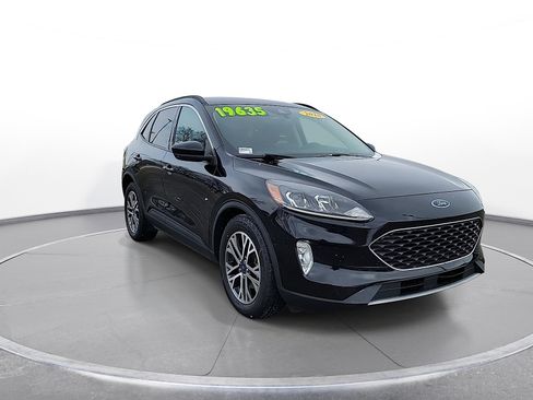 Used 2020 Ford Escape SEL FWD image 2