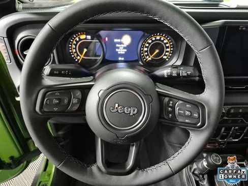 Used 2026 Jeep Wrangler Unlimited Rubicon AWD/4WD image 11