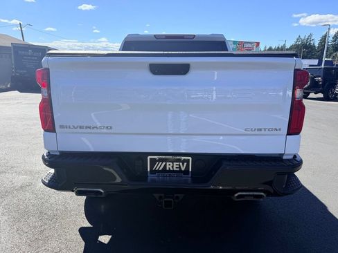 Used 2019 Chevrolet Silverado 1500 Custom Trail Boss AWD/4WD image 4