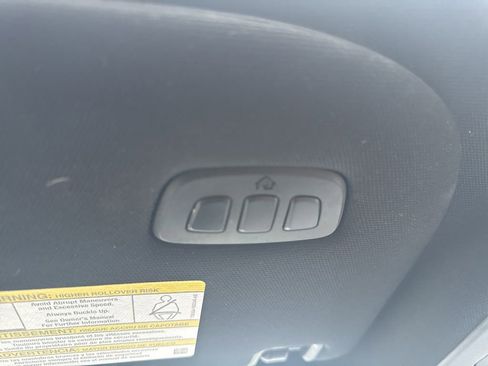 Used 2023 Ford Expedition Limited image 25