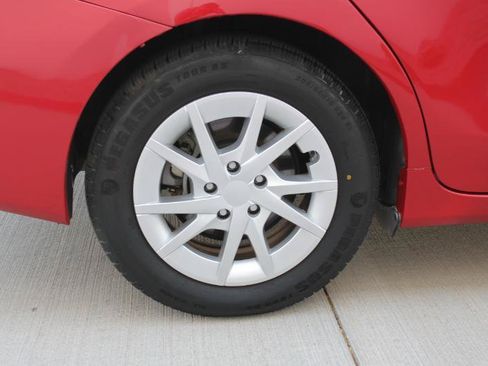 Used 2012 Toyota Prius V Three w/ Preferred Accessory Pkg FWD image 36