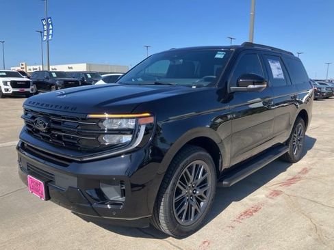 New 2026 Ford Expedition Platinum w/ Stealth Appearance Package image 3