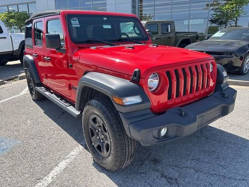 Used 2021 Jeep Wrangler Unlimited Sport AWD/4WD image 7